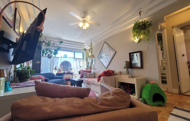 1 bed, 1 bath, $1,095, Unit 110