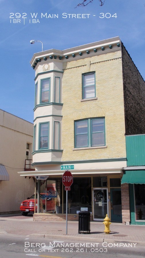 292 W Main St