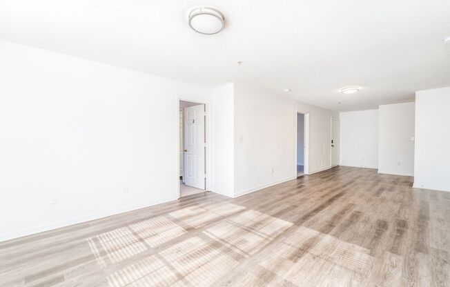 3 beds, 2 baths, 1,172 sqft, $1,575, Unit 1923M-JS