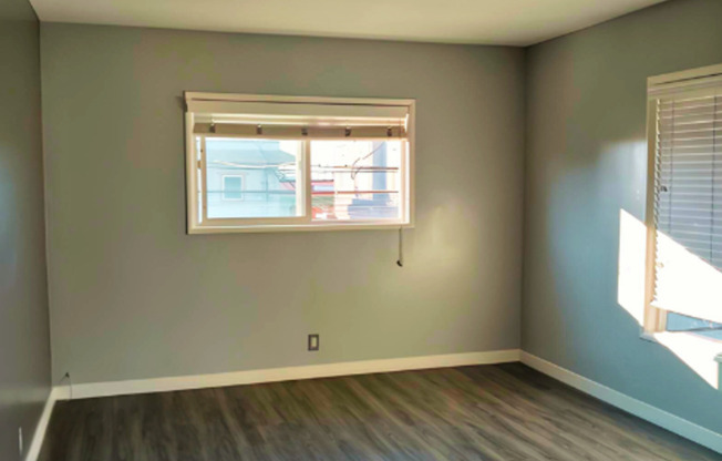 2 beds, 1 bath, $1,895, Unit 6