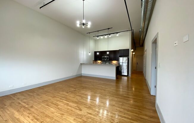 2 beds, 2 baths, 1,300 sqft, $2,895, Unit 1432-313