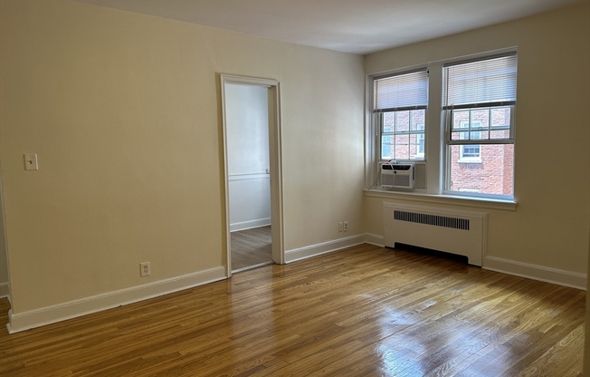 Studio, 1 bath, 500 sqft, $2,050, Unit 305