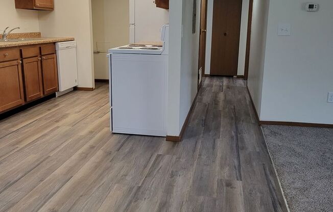 2 beds, 2 baths, 1,176 sqft, $1,300, Unit 128