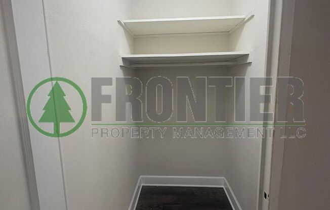 Studio, 1 bath, 465 sqft, $895, Unit 6244 Oakland Ave #103