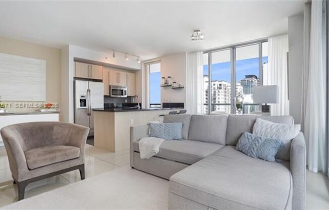 2 beds, 2 baths, $4,400, Unit # 3220 N