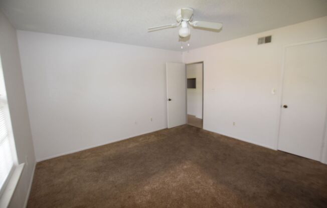 1 bed, 1 bath, $1,200