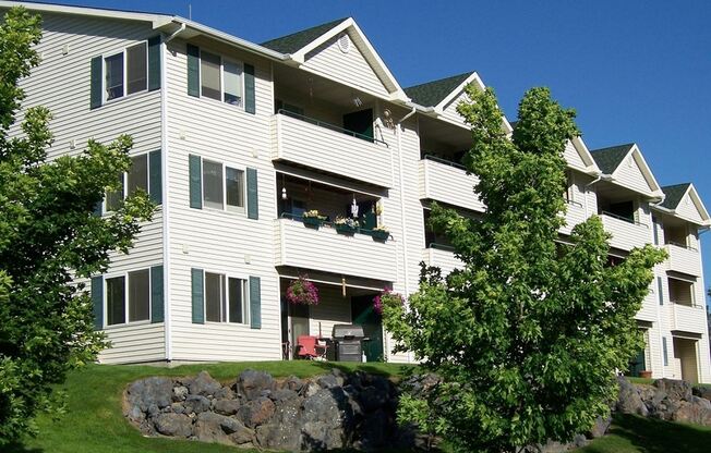 1001 S. Westcliff Pl.