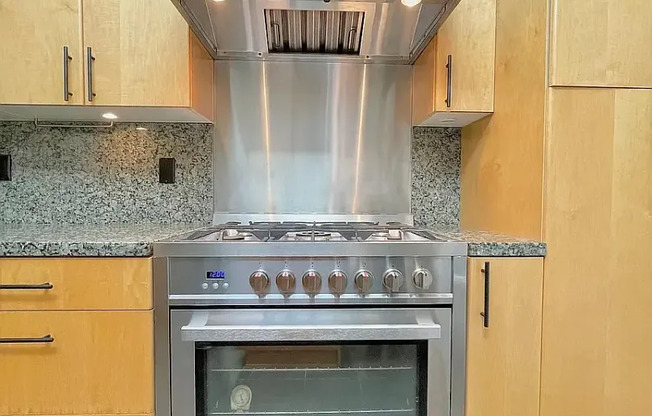 4Bd/1.75Ba Kirkland House