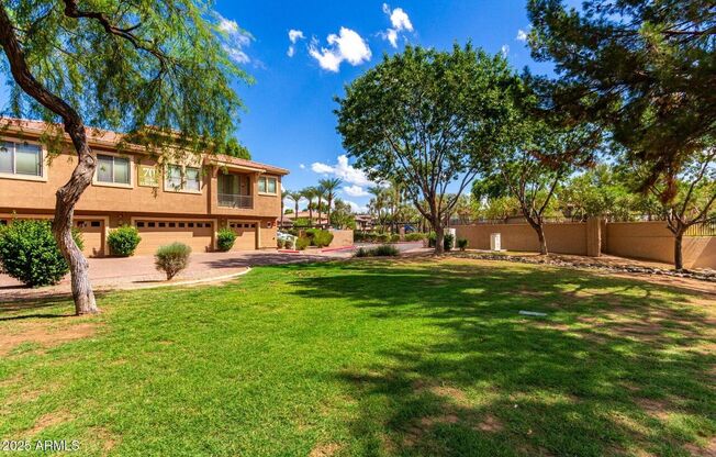 3 beds, 3 baths, 1,641 sqft, $2,150, Unit 1013