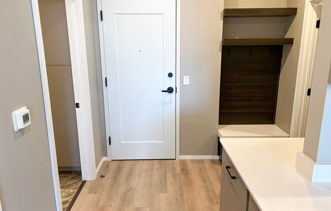 Studio, 1 bath, 858 sqft, $1,195, Unit Bldg 5 Apt 5318