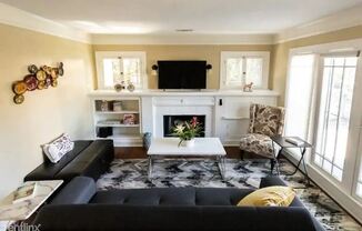 1058 Allen Ave