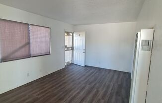 2 beds, 1 bath, 762 sqft, $1,300