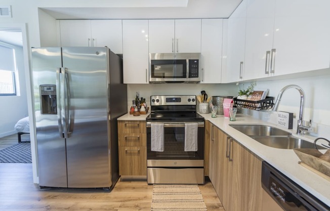 Fully Equipped Kitchen With Modern Appliances at Bay Village1, Palmetto Bay, Florida