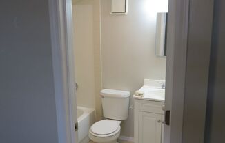 1 bed, 1 bath, $1,000, Unit Unit# 305