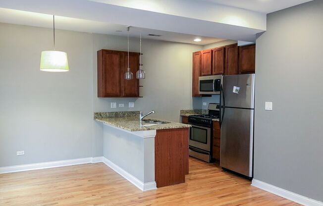 1 bed, 1 bath, 640 sqft, $2,295, Unit 1636-2