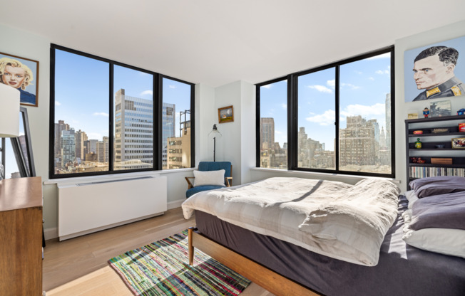 445 5 AVE