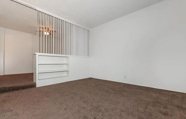 Studio, 1 bath, 410 sqft, $815, Unit 1-68
