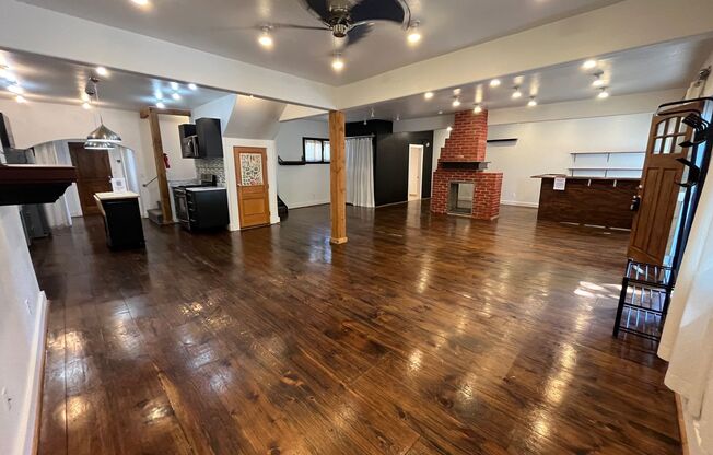 3 beds, 2 baths, $2,200