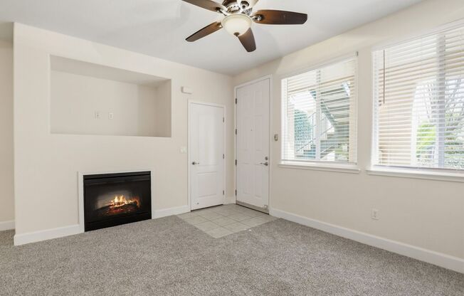 1 bed, 1 bath, 751 sqft, $2,100