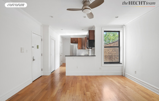 329 LINCOLN PL
