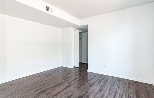 1 bed, 1 bath, $1,700, Unit 4F