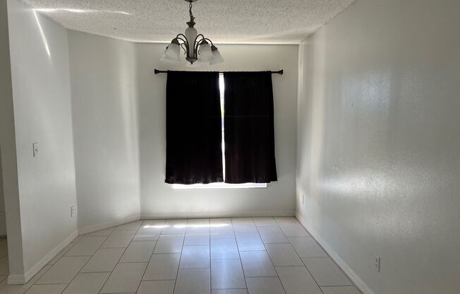 4 beds, 2 baths, $1,795, Unit POLK