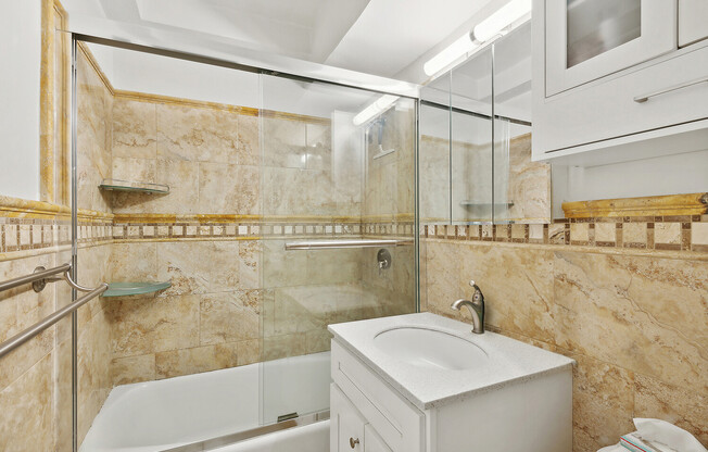 1 bed, 1 bath, 750 sqft, $4,950, Unit 9L