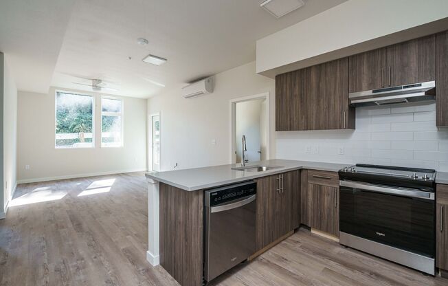 1 bed, 1 bath, 661 sqft, $1,550, Unit 208