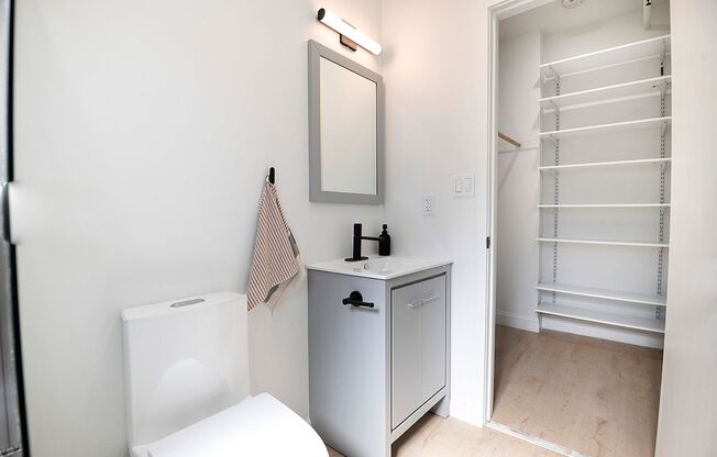 Studio, 1 bath, 214 sqft, $1,600, Unit 117