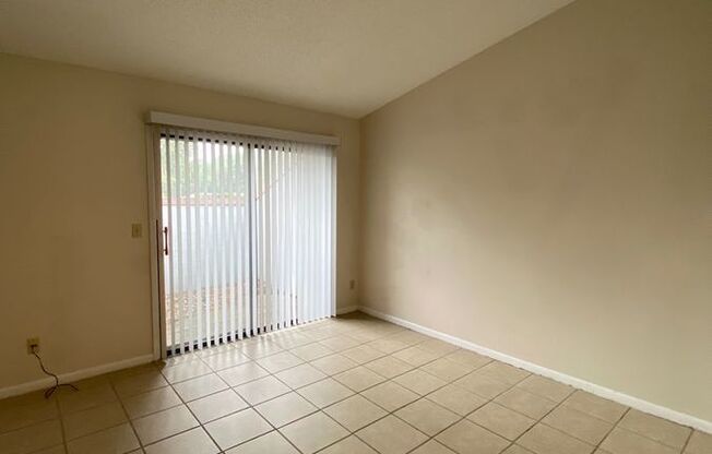 620 SE 28 PL