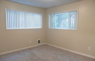 2 beds, 1 bath, $1,750, Unit CR2028