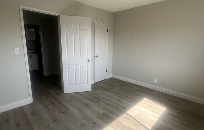 1 bed, 1 bath, $2,000, Unit 10