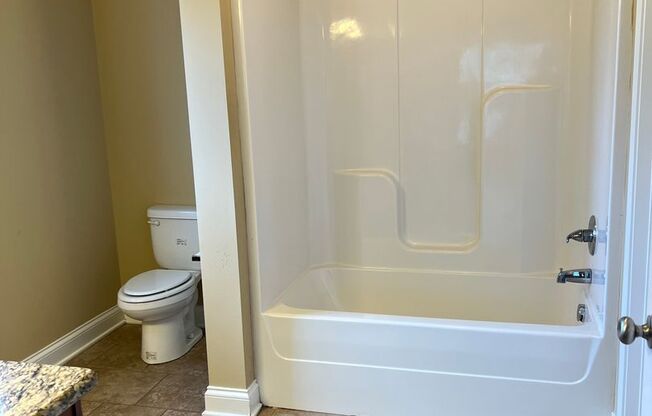 1 bed, 1 bath, 985 sqft, $895, Unit 207