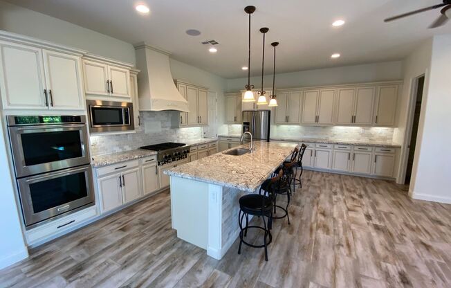 Beautiful 4 bed/3 bath home located in Summerlin