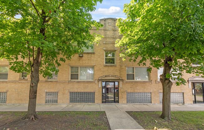 60th/Whipple (6000-02)