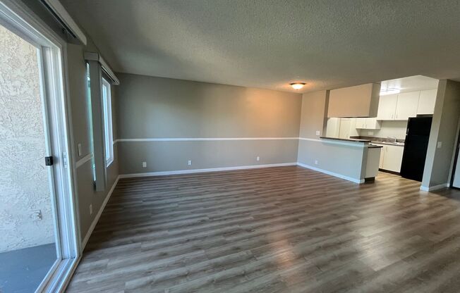 2 beds, 1 bath, 980 sqft, $2,400, Unit 055