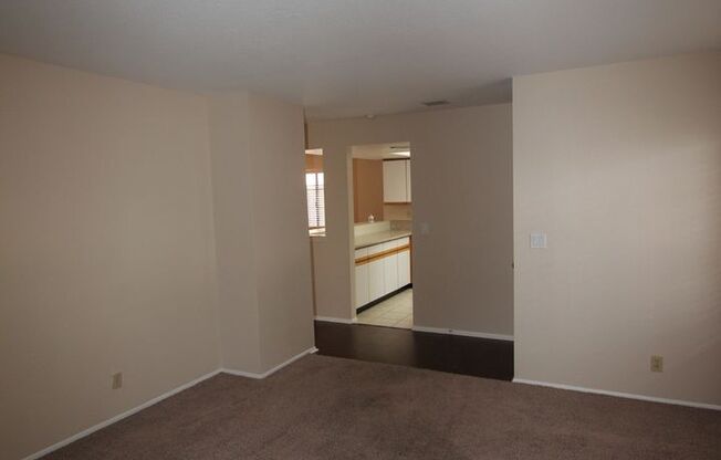 Lovely 2 Bed 2 Bath Downstairs Condo in Green Valley.