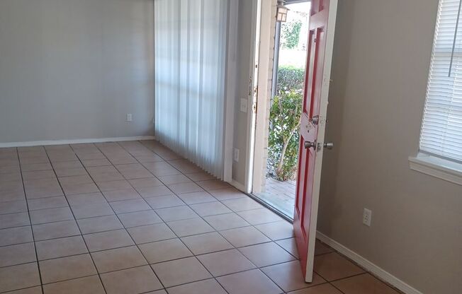 3 beds, 2 baths, 1,320 sqft, $1,320, Unit 79