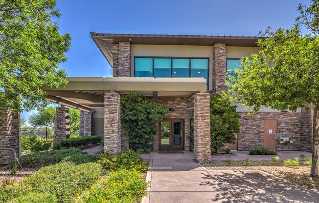 3 beds, 3 baths, $6,995