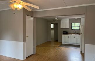 2 beds, 1 bath, $1,075, Unit UNIT A