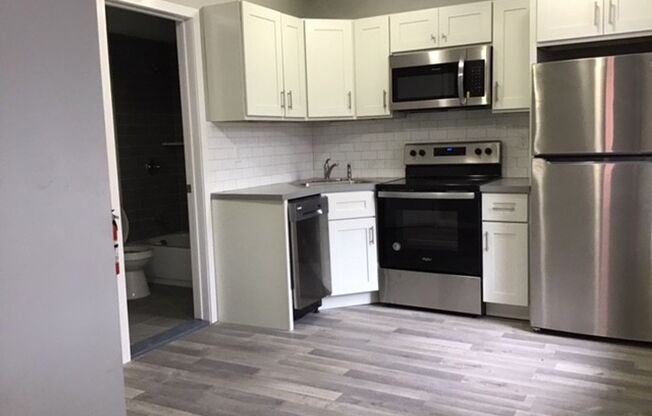 2 beds, 1 bath, 928 sqft, $2,200, Unit Unit 3