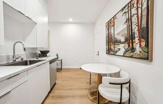 8733 Reading Ave - The Stride