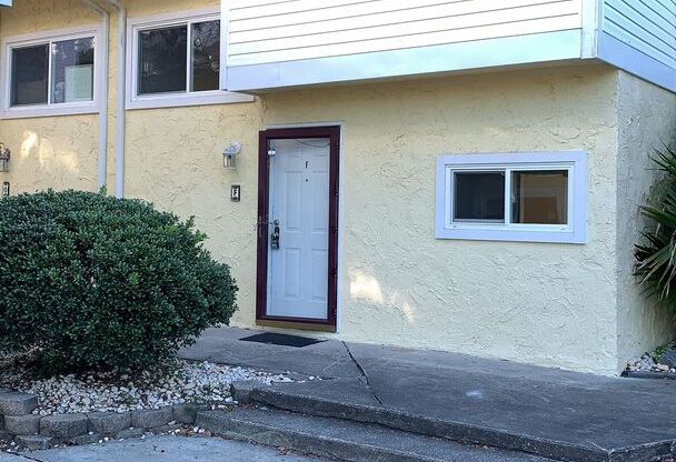 1701 Yaupon Dr. Unit F