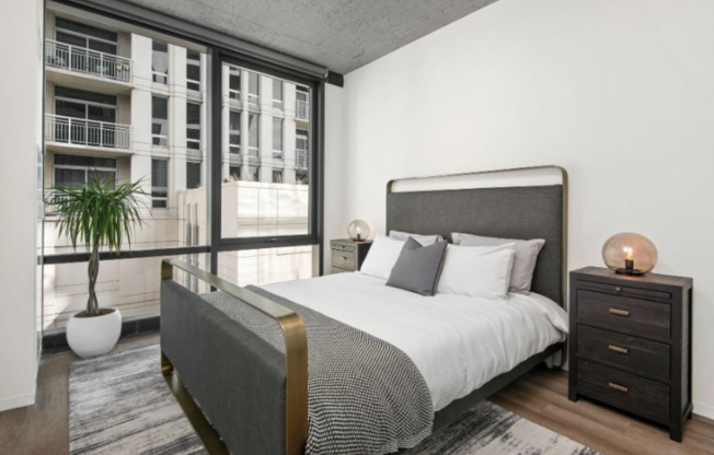 59 E 14 ST
