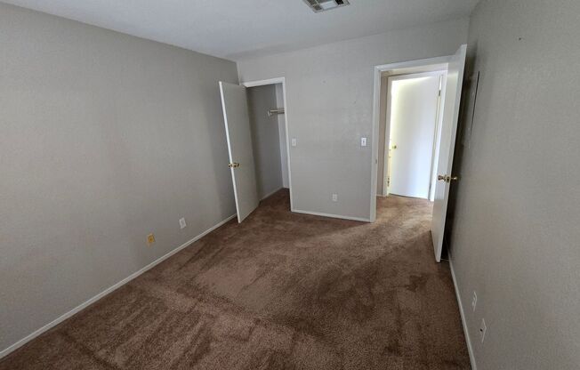 1 bed, 1 bath, $1,050, Unit Bldg. G