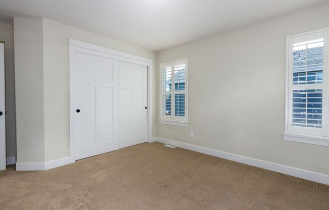 Stunning 5BD Home in Desirable Camas Community!  3400+ Sq Ft And a Fenced Backyard!