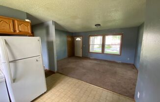 2 beds, 1 bath, $695