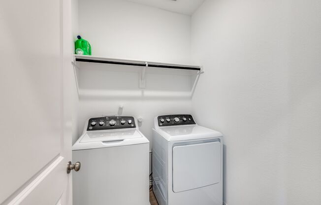 Brand New 3 bd / 2.5 ba Townhouse in Mansfield, TX - Available for Lease!
