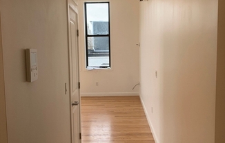 2 beds, 1 bath, $2,250, Unit 401