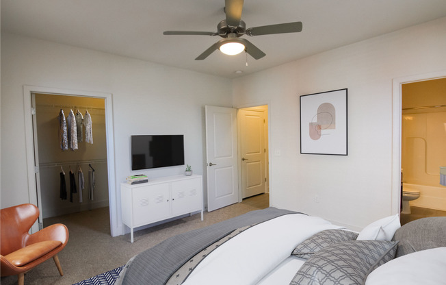 1 bed, 1 bath, 867 sqft, $1,410